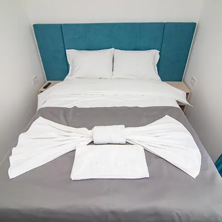 One Luxury Akustik * زلاتيبور