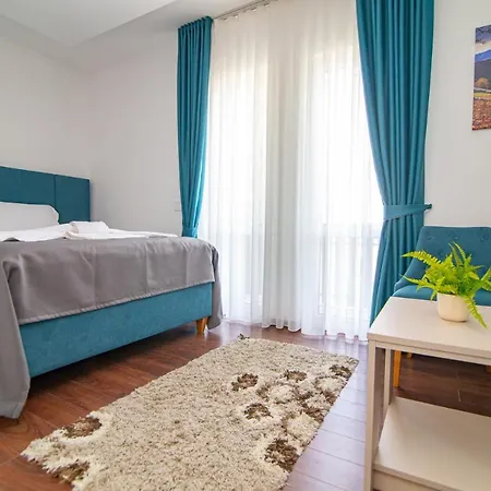 One Luxury Akustik * زلاتيبور