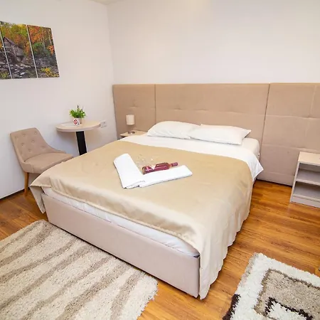 One Luxury Akustik *