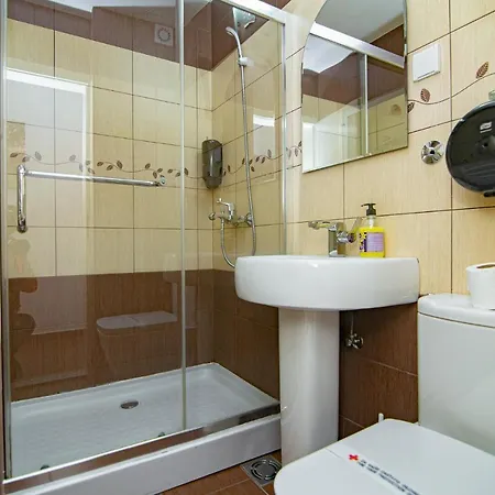 One Luxury Akustik فندق *