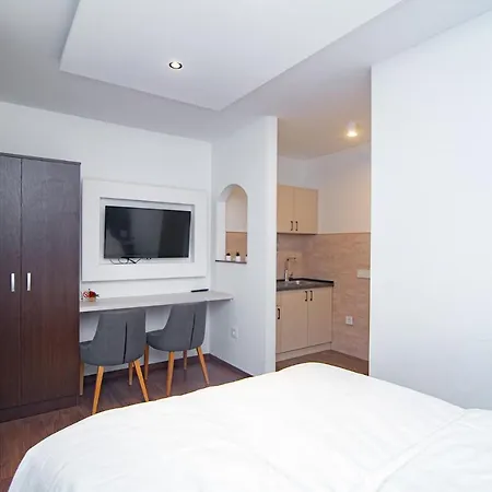 One Luxury Akustik *